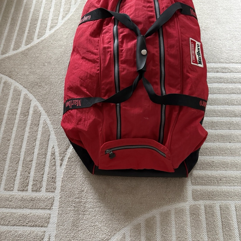 Vintage Marlboro Unlimited Gear - Rolling Travel Duffle Bag - XL - 36" x 14" - Picture 4 of 9